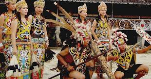 Peran Suku Dayak